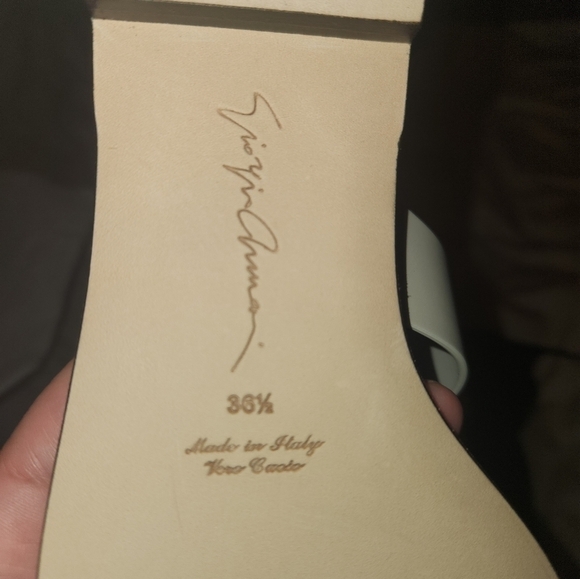 NWB Giorgio Armani Leather Sandals Authentic! Gorgeous! - Picture 10 of 16